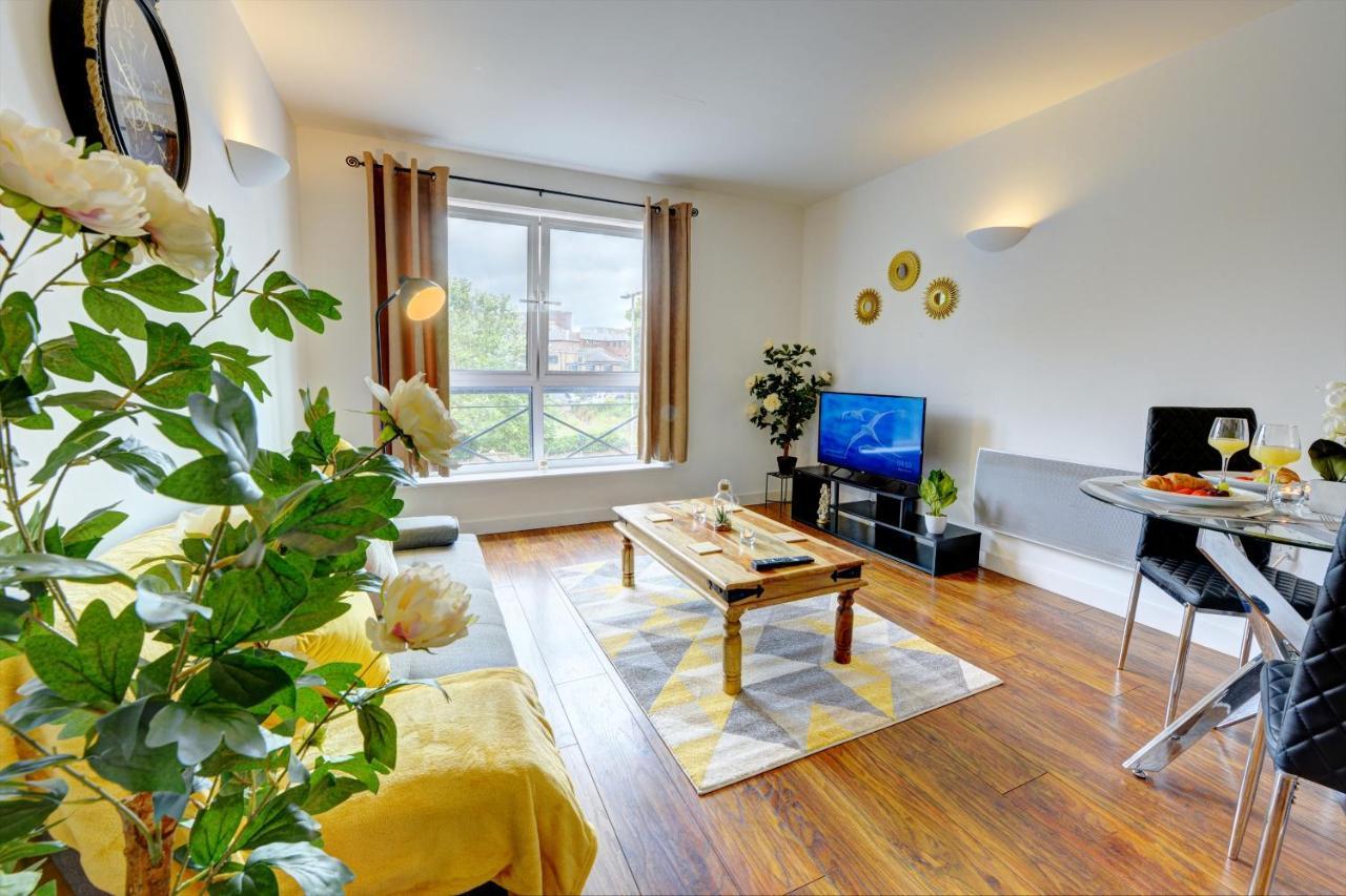 2-Br Apt, En-Suite, City Centre, Secure Parking Northampton Exterior photo